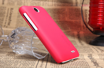 Пластиковая накладка Nillkin Matte для HTC Desire 310 + защитная пленка &mdash; eCase